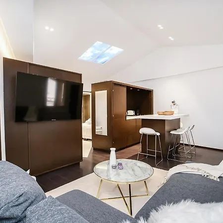 Appartement Place Des Lices Avec Parking Saint-Tropez Exterior foto