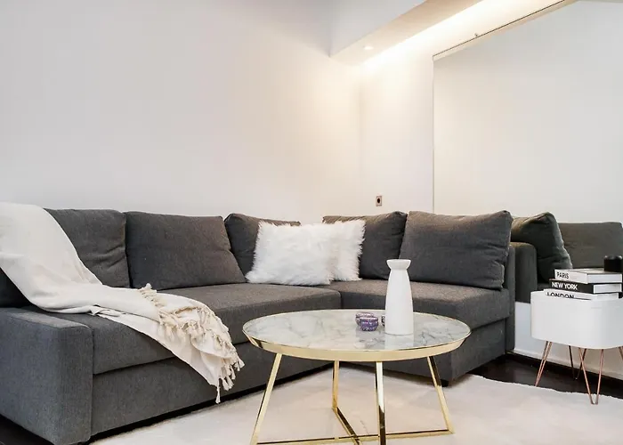 Appartement Place Des Lices Avec Parking